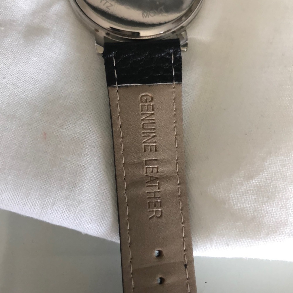 Funky watch - Picture 3 of 3
